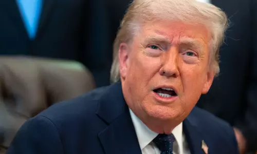 Trump Floats Renaming Strait of Hormuz as ‘Trump Strait’
