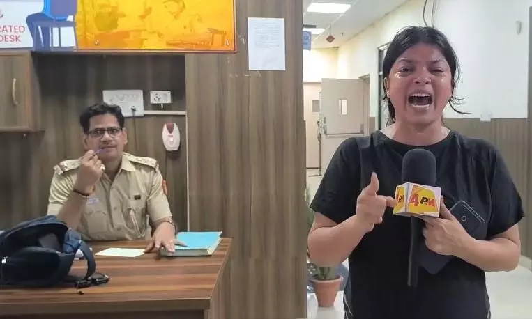 Two Women Journalists ‘Assaulted’ by Delhi Police, Cops Deny Claims Two Women Journalists ‘Assaulted’ by Delhi Police, Cops Deny Claims