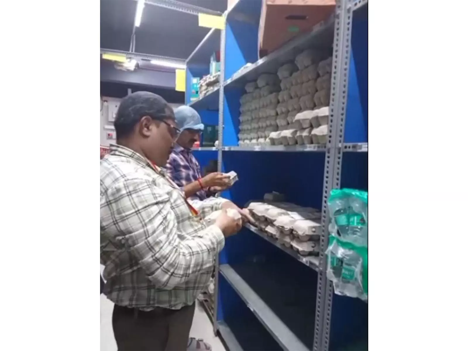 Worms Found in Eggs: Food Safety Dept Inspects Quick-Commerce Facility in Mangaluru Worms Found in Eggs: Food Safety Dept Inspects Quick-Commerce Facility in Mangaluru