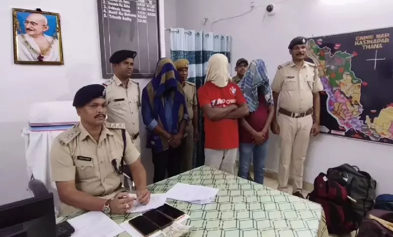 Odisha: 105 kg Sandalwood Worth Over Rs 10 Lakh Seized In Odisha; 3 Held Odisha: 105 kg Sandalwood Worth Over Rs 10 Lakh Seized In Odisha; 3 Held