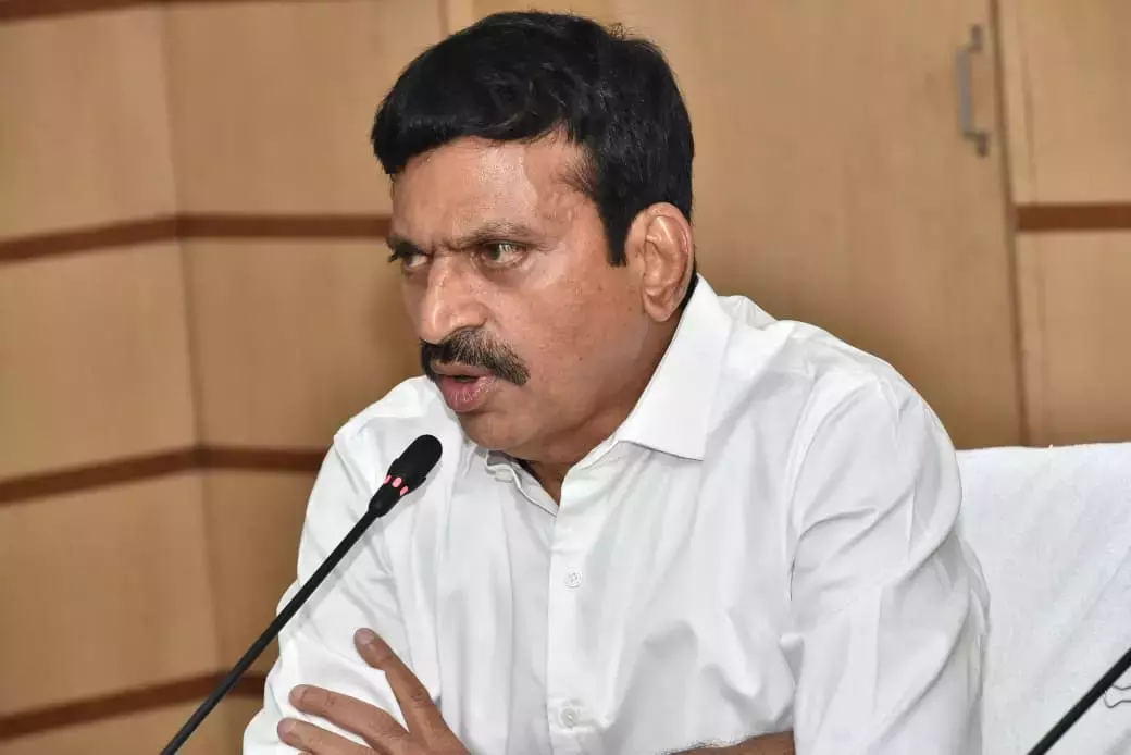 BRS MLA Warns Minister Ponguleti At Protest Programme BRS MLA Warns Minister Ponguleti At Protest Programme