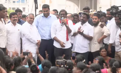 Chennai Sanitation Workers Pause Strike as Govt Agrees to Withdraw Cases Chennai Sanitation Workers Pause Strike as Govt Agrees to Withdraw Cases