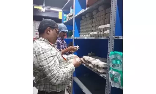 Worms Found in Eggs: Food Safety Dept Inspects Quick-Commerce Facility in Mangaluru Worms Found in Eggs: Food Safety Dept Inspects Quick-Commerce Facility in Mangaluru