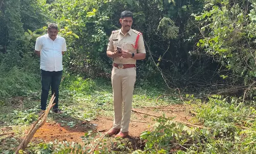 Telangana: Evidence Of Treasure Hunt Causes A Sensation In Ayyagaripalli Telangana: Evidence Of Treasure Hunt Causes A Sensation In Ayyagaripalli