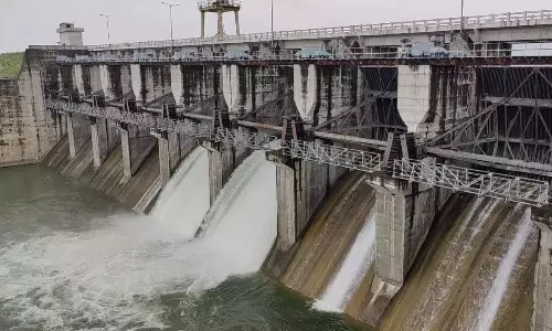 CWPRS Conducts Tests on Komaram Bheem Project Bund Damage
