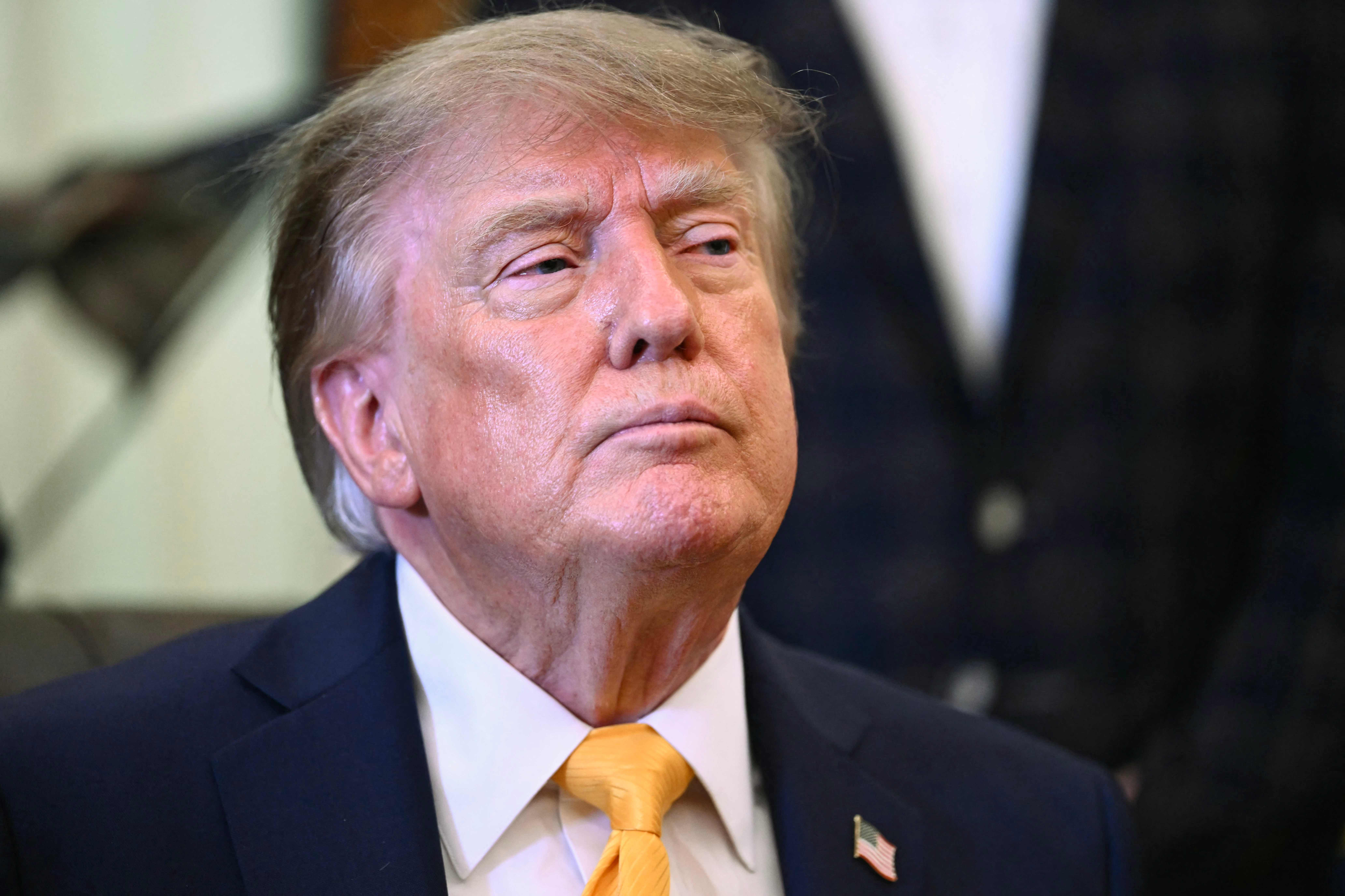 Trump Warns US May Strike Iran's Pickaxe Mountain Soon