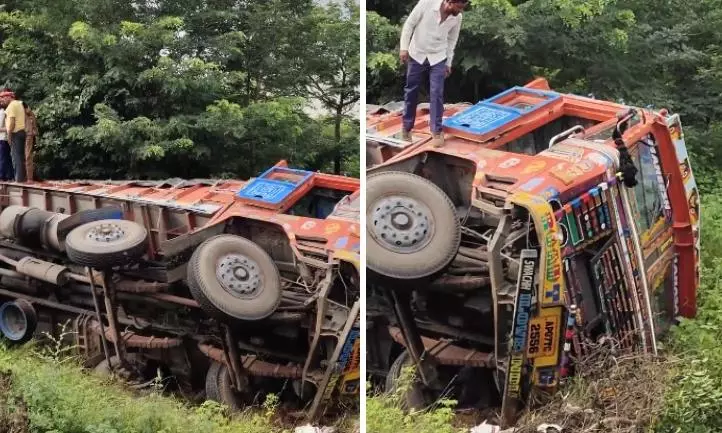 Medak: Lorry Collision on NH-44 Near Ramayampet, Two Injured Medak: Lorry Collision on NH-44 Near Ramayampet, Two Injured