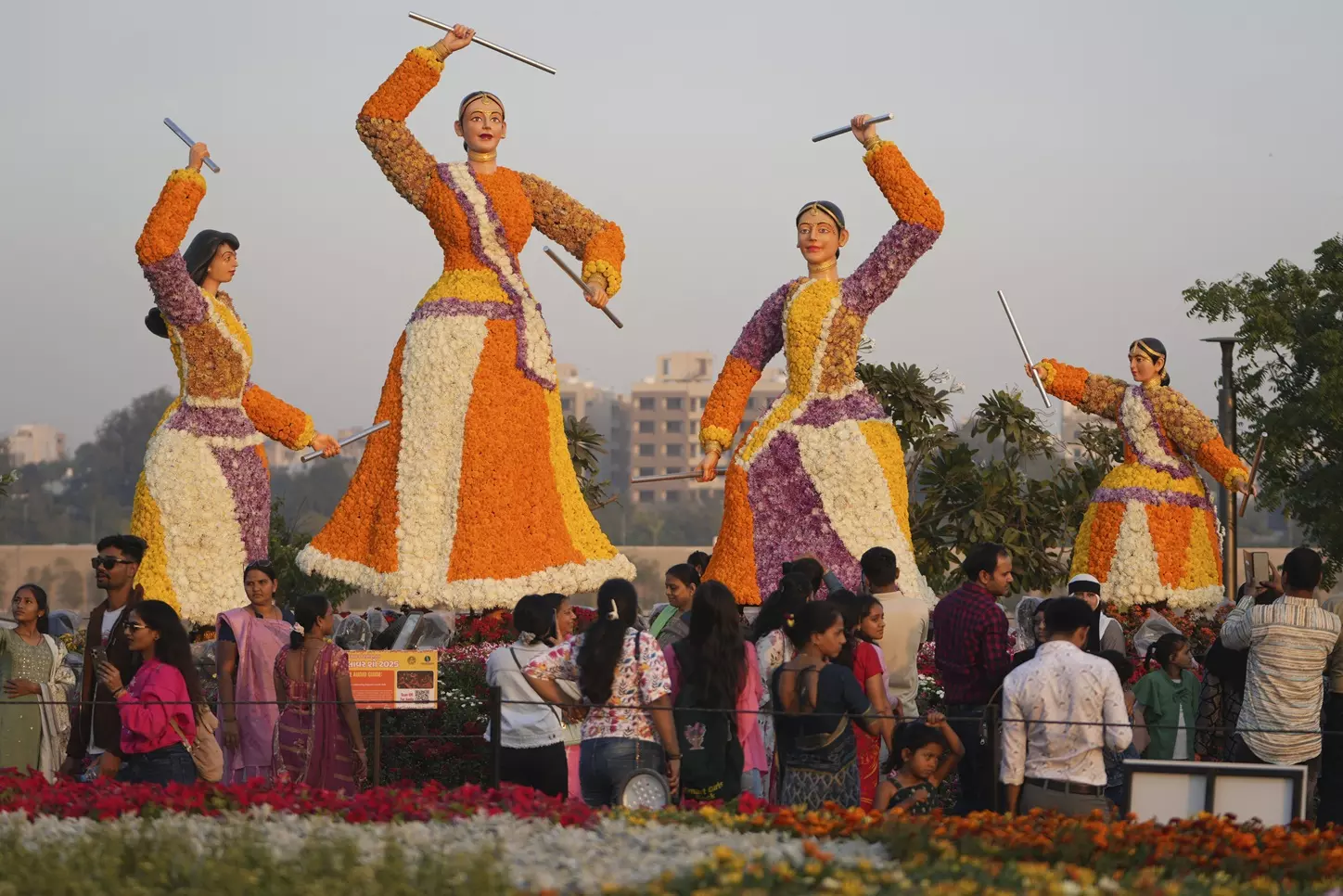 VHP Bars Muslims From Garba, Dandiya Events Across Maharashtra VHP Bars Muslims From Garba, Dandiya Events Across Maharashtra