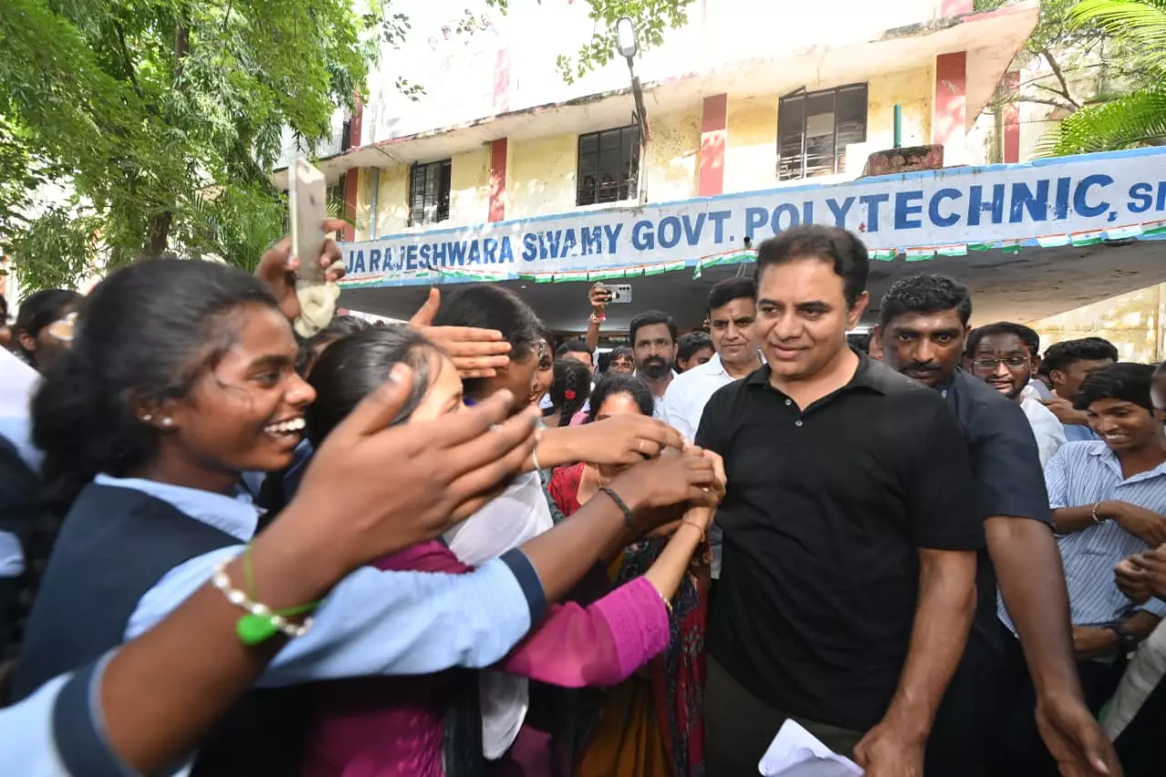 Days Are Ahead to Dismiss Congress Government: KTR Days Are Ahead to Dismiss Congress Government: KTR