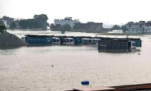 Ganga Crosses Danger Mark by 1.91m, Flood Alert Issued Ganga Crosses Danger Mark by 1.91m, Flood Alert Issued