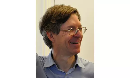 Between AI & Humans,Who Makes ‘Better’ Slop?