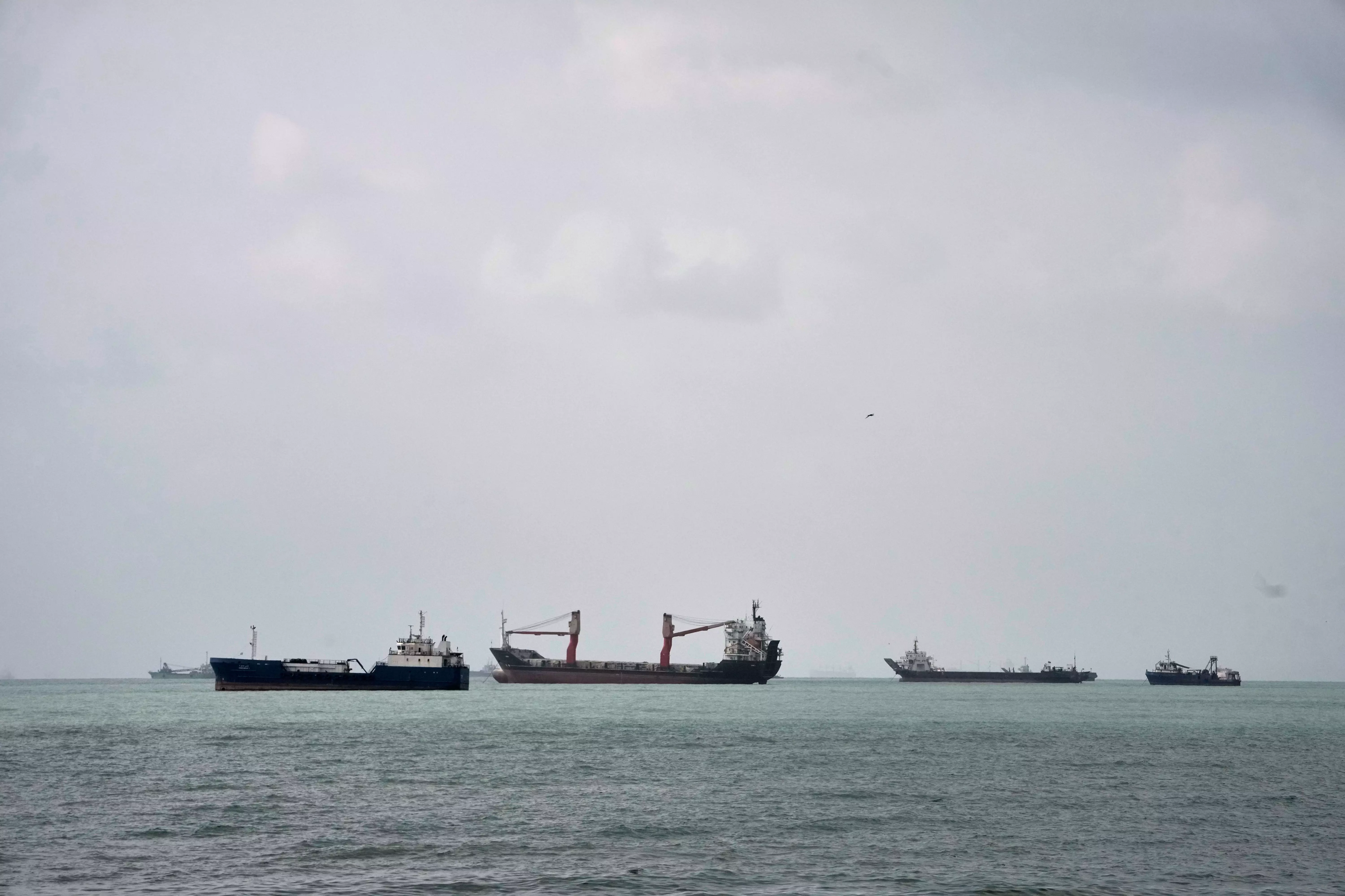 Iran Targets US-Linked Vessels in Strait of Hormuz Iran Targets US-Linked Vessels in Strait of Hormuz