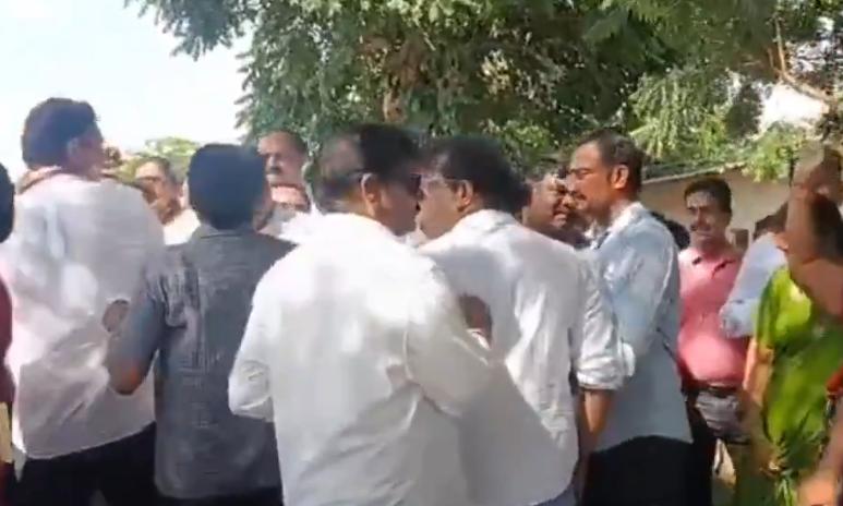 Employee Union Leaders Clash Outside Naidu's Residence