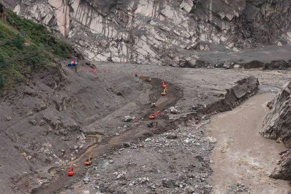China Mudslide Kills Two, Leaves Ten Missing After Saudel Rains