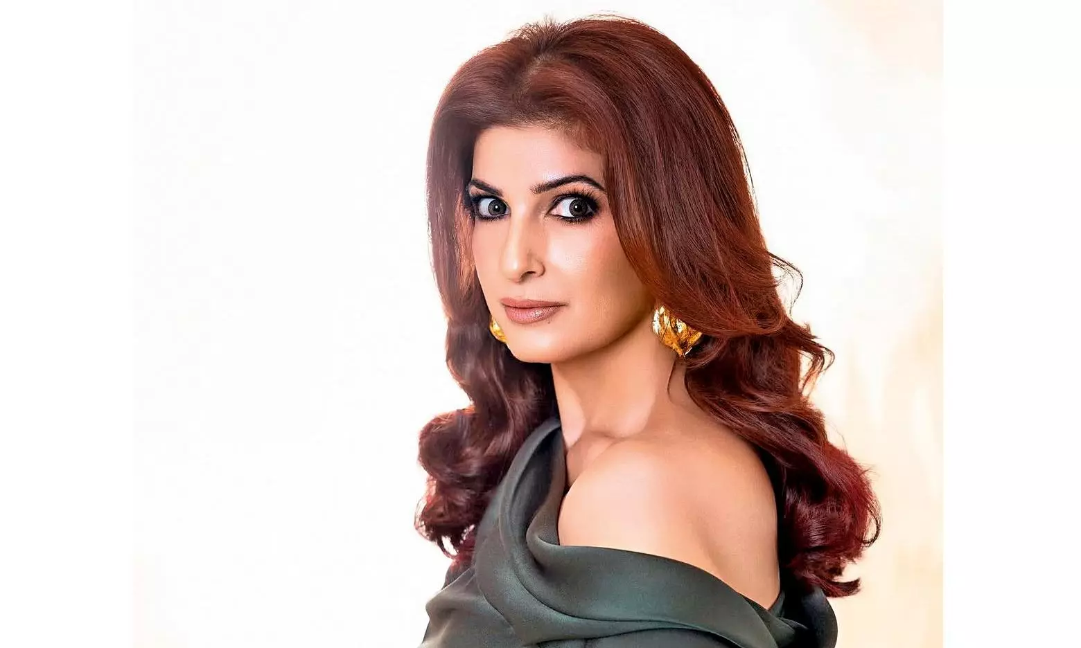 Twinkle Khanna’s Mughal Analogy Gets Trolled Twinkle Khanna’s Mughal Analogy Gets Trolled