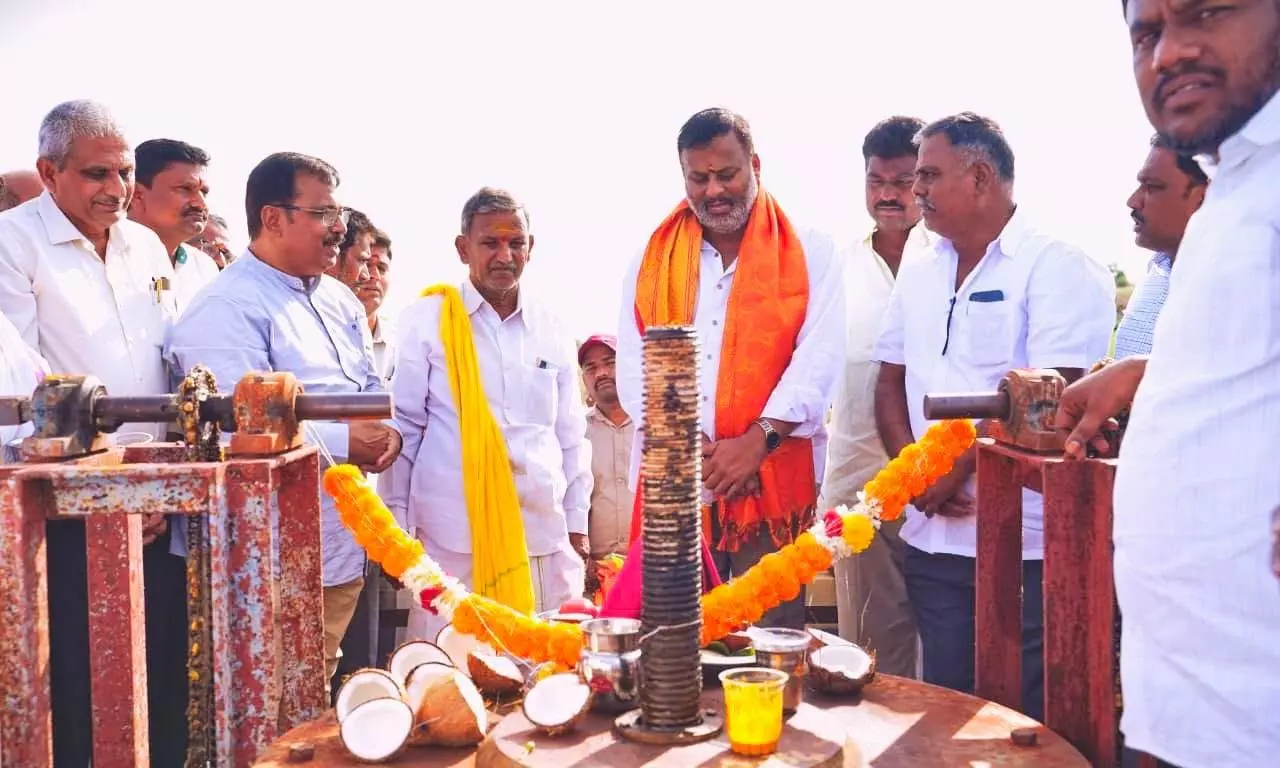 AP Government Starts Releasing Water From Veligallu Project AP Government Starts Releasing Water From Veligallu Project