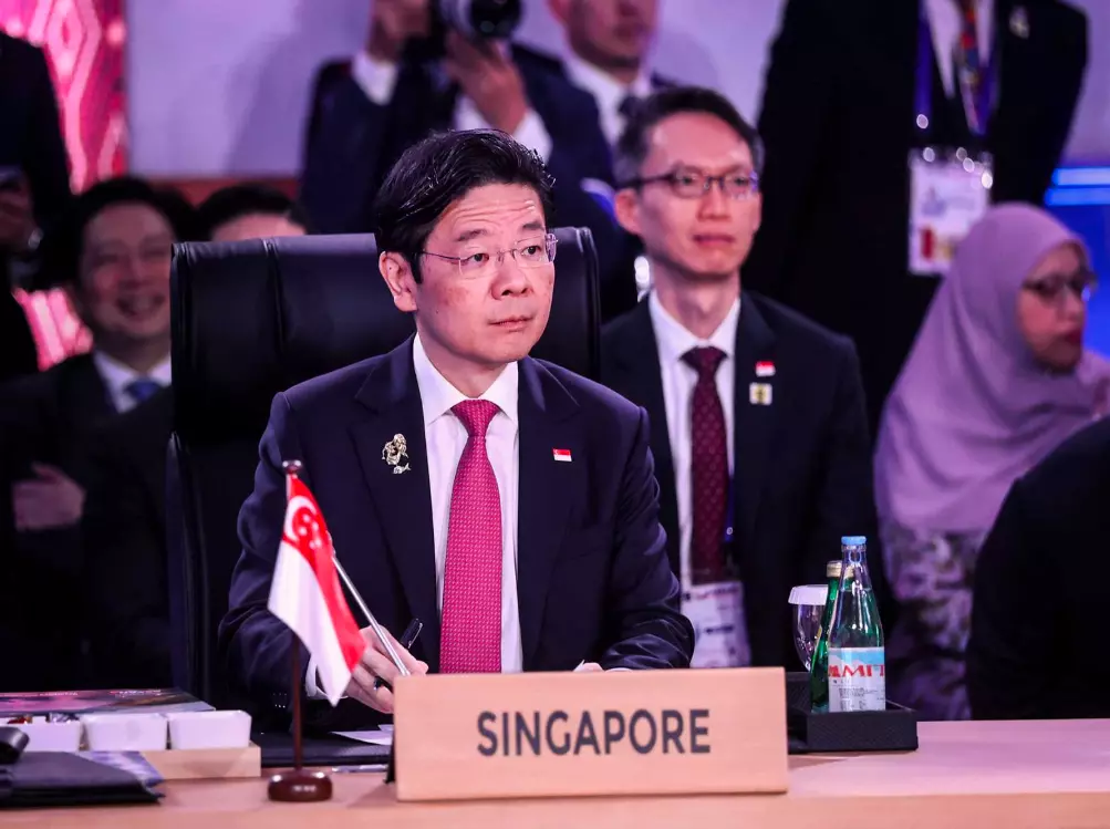 Singapore PM Condemns Anti-Indian Racism Over Air India Debate Singapore PM Condemns Anti-Indian Racism Over Air India Debate
