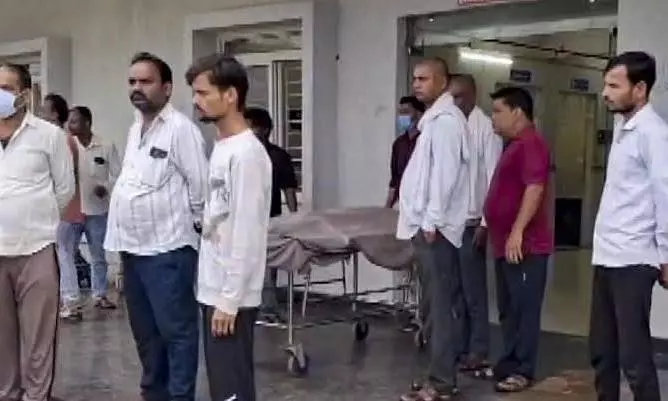 Sagar Hooch Toll Hits ‘Unofficial’ 22; 30 in Hospital, Magisterial Probe Ordered Sagar Hooch Toll Hits ‘Unofficial’ 22; 30 in Hospital, Magisterial Probe Ordered