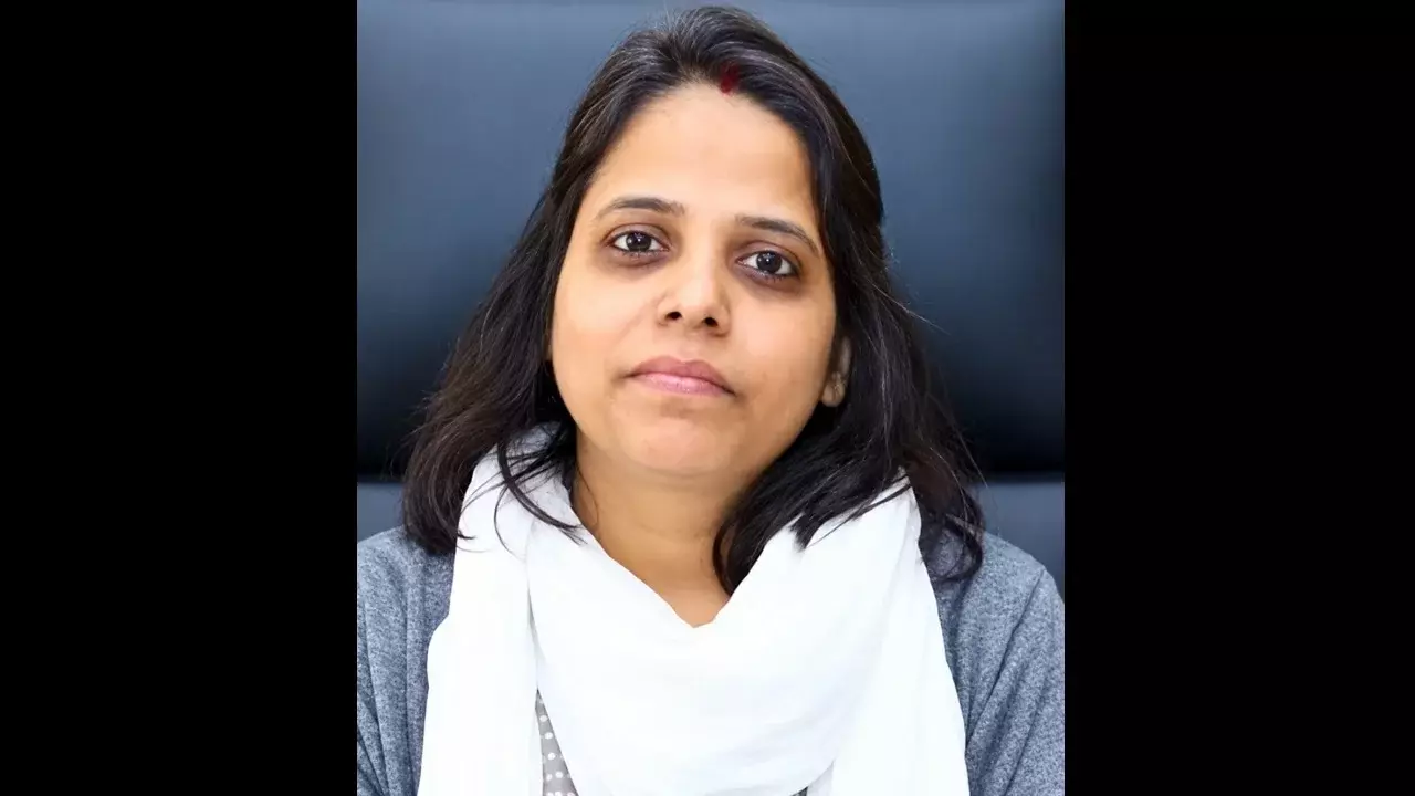 IAS Officer Gets 4th Transfer, In A Year, Before Subordinates' Threat to Shift Her, Feels Humiliated