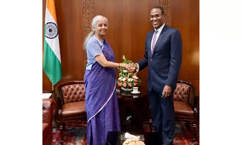 Nirmala Sitharaman, IMF Dy MD Nigel Clarke Discuss Indias Economic Outlook