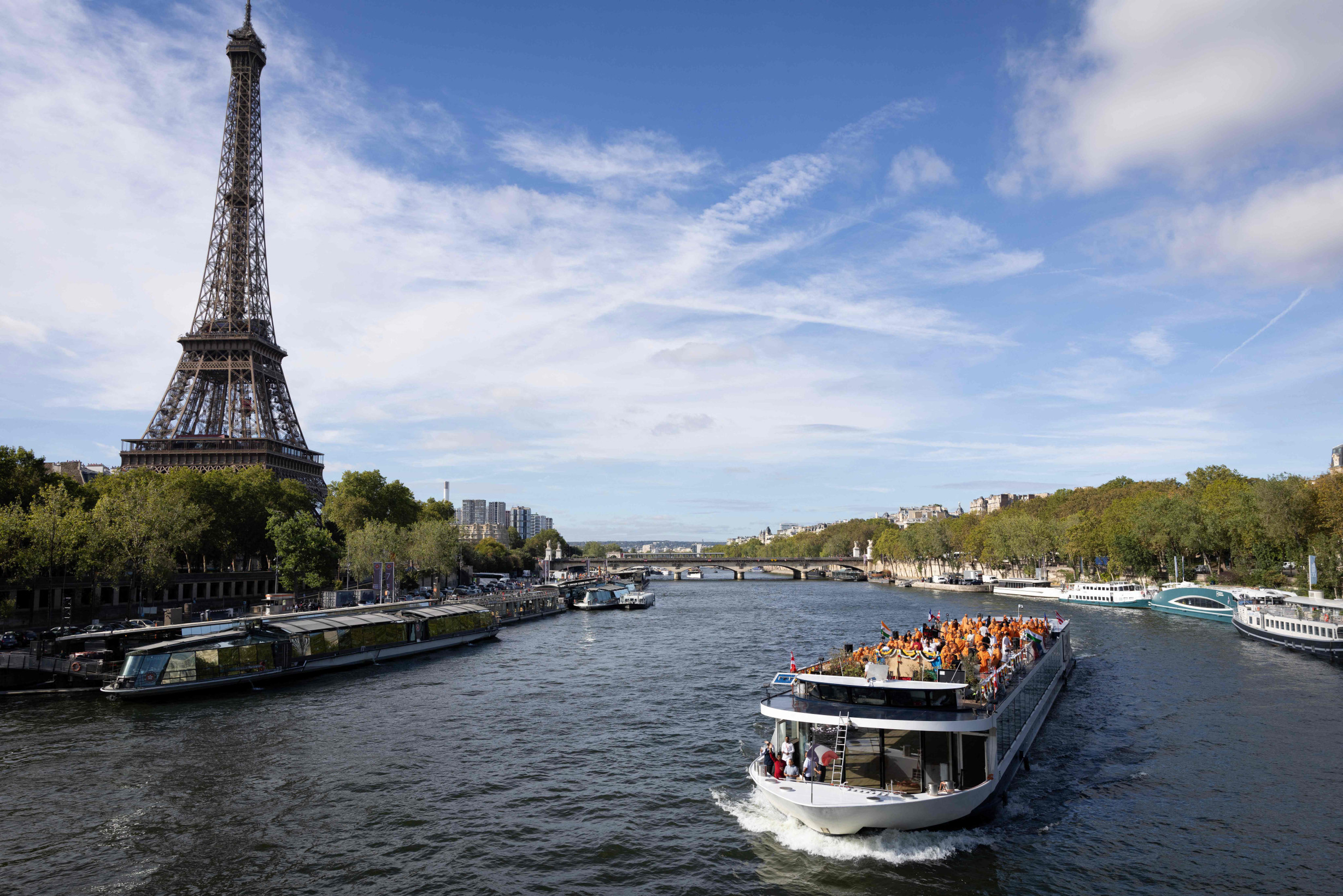 Eiffel Tower Closed in Row over Women Removed for Hindu Group