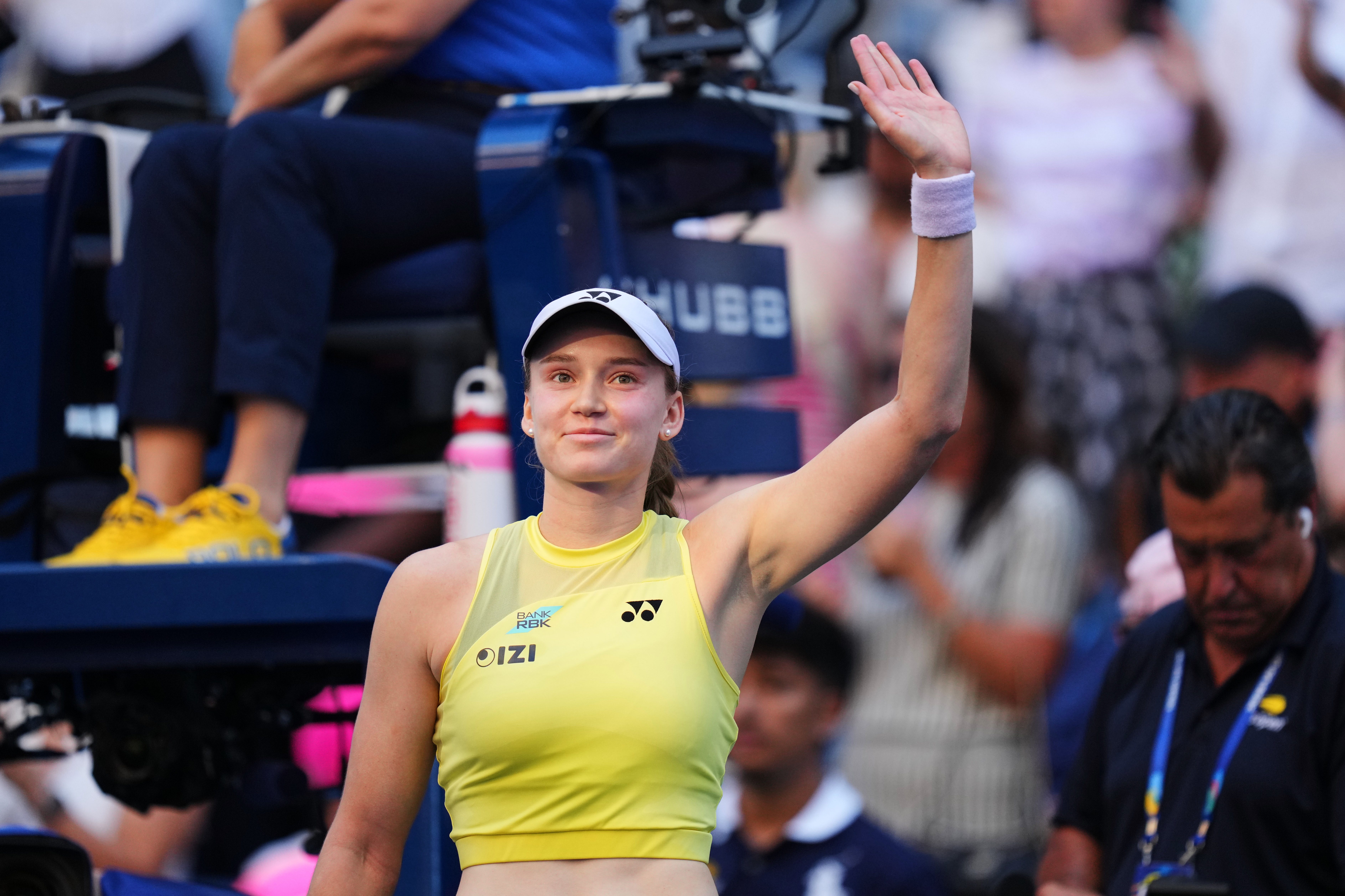 Rybakina Sweeps Osaka, Reaches First US Open Quarterfinal