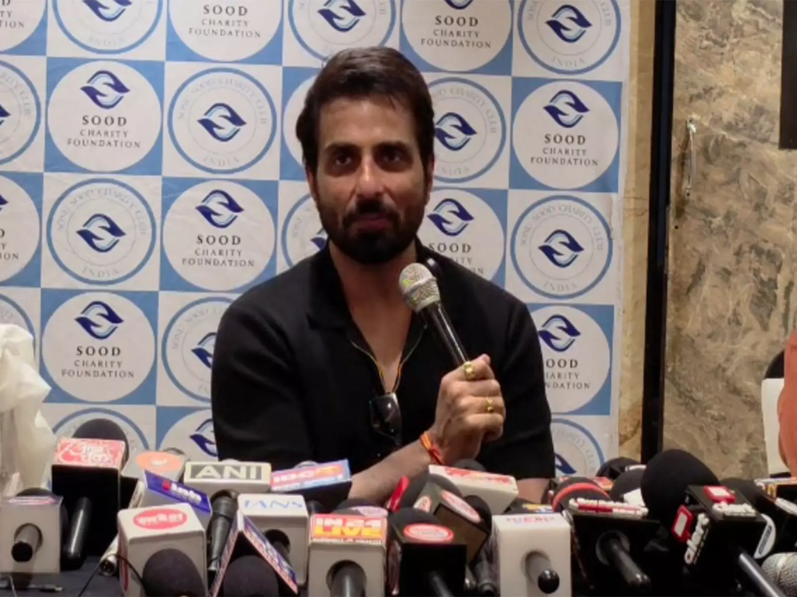 Delhi Building Collapse: Sonu Sood Calls For Safe, Affordable Hostels For Students Delhi Building Collapse: Sonu Sood Calls For Safe, Affordable Hostels For Students