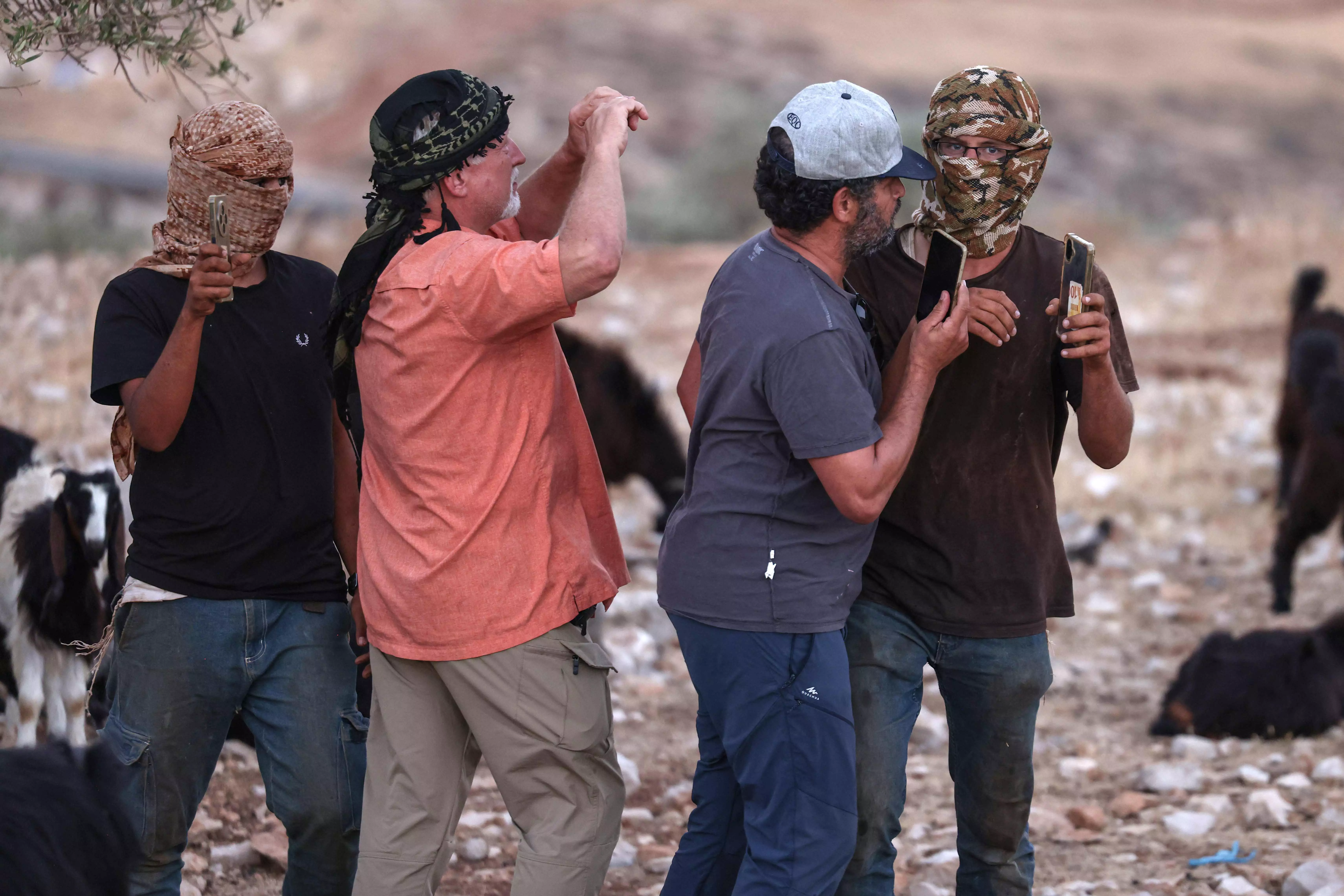 UK Sanctions West Bank Settlements, Condemns ‘Ethnic Cleansing’ UK Sanctions West Bank Settlements, Condemns ‘Ethnic Cleansing’