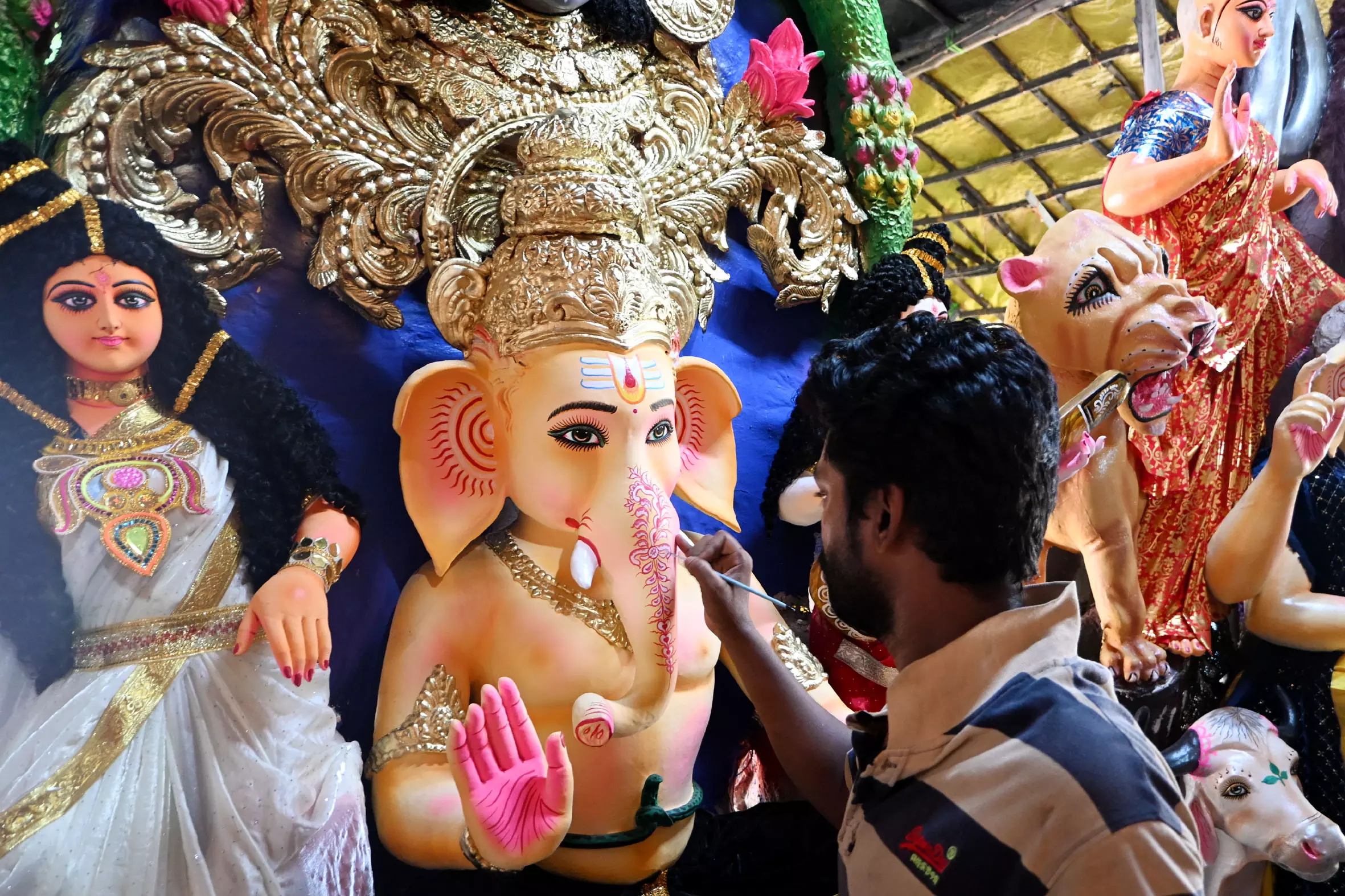 No DJ Sound System, No Free Power for Ganesh Pandals No DJ Sound System, No Free Power for Ganesh Pandals