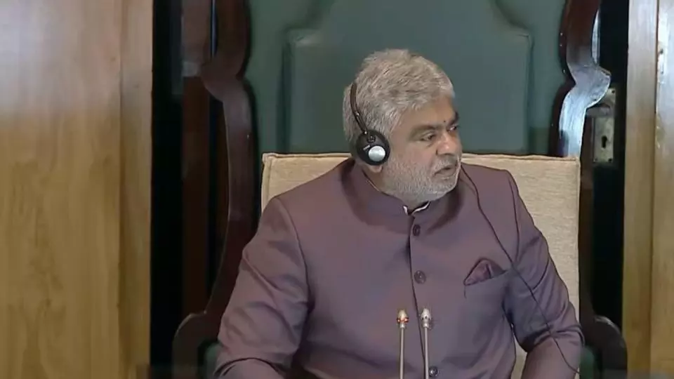 Angry Speaker Ticks Off Harish for Double Speak Angry Speaker Ticks Off Harish for Double Speak