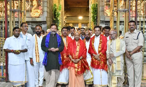 Yogi Adityanath Offers Prayers at Tirumala Temple Yogi Adityanath Offers Prayers at Tirumala Temple