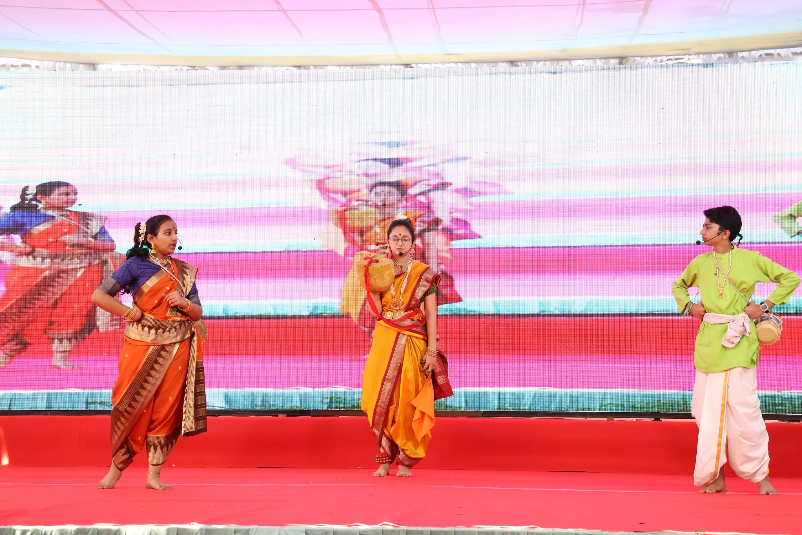 Telangana: Burra Katha By Students Of Saarangi Sangeetalayam During Telugu Bhasha Samskrutika Utsavalu 2026 At Rashtrapati Nilayam Telangana: Burra Katha By Students Of Saarangi Sangeetalayam During Telugu Bhasha Samskrutika Utsavalu 2026 At Rashtrapati Nilayam