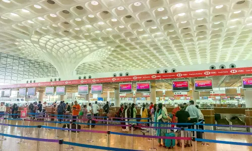 Adani Airport to Raise $1 Billion From Temasek, BlackRock Among Others