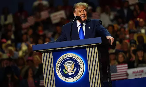 Trump Vows $5,000 for Every US Adult if Republicans Win Midterms Trump Vows $5,000 for Every US Adult if Republicans Win Midterms