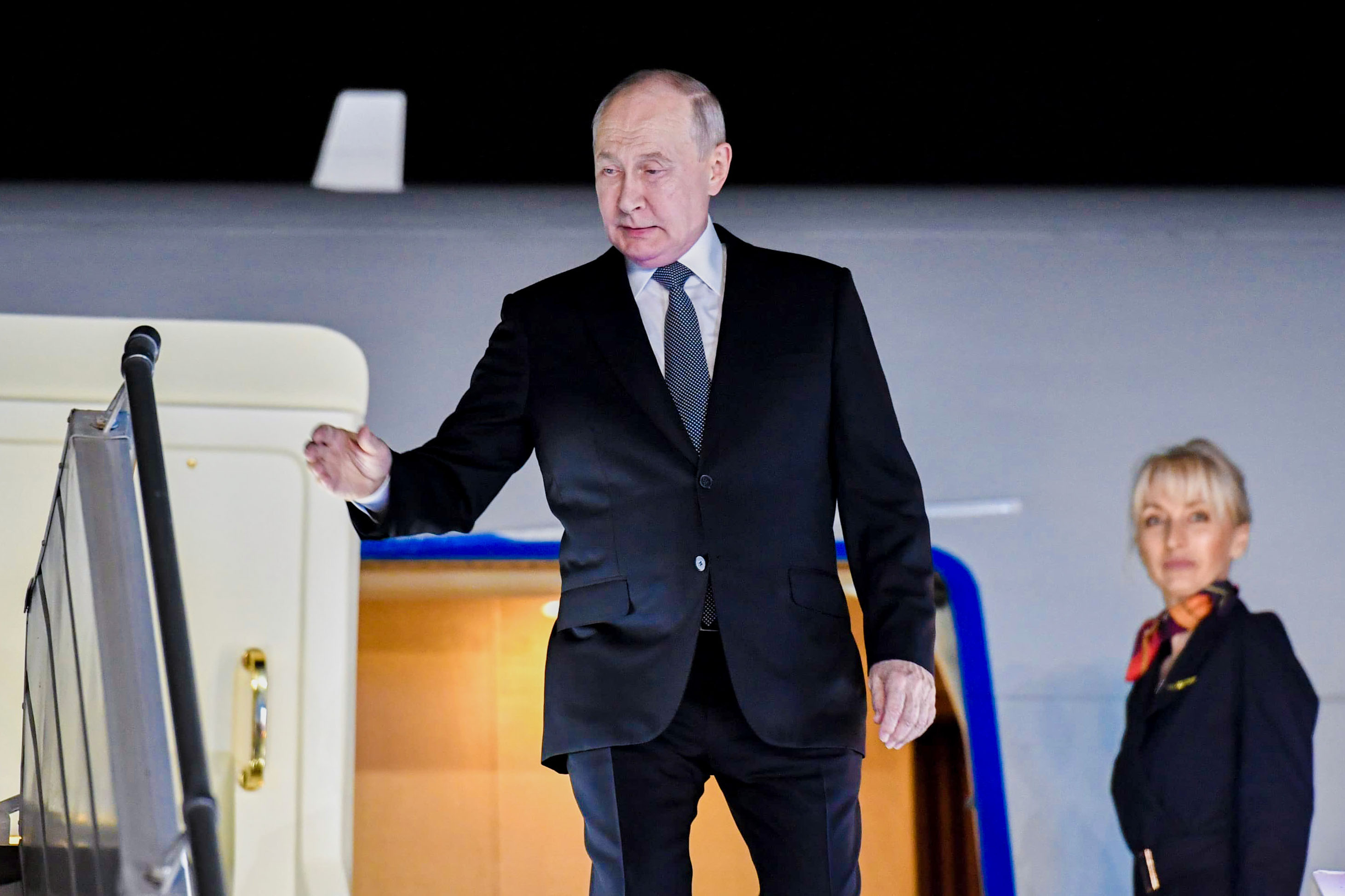 Putin Arrives in New Delhi for BRICS Summit