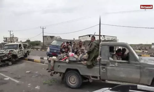 Saudi Shuts Pipeline as Houthis Tighten Grip on Red Sea Shipping