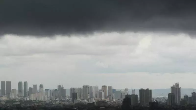 IMD Issues Yellow Alert To Hyd And Other Districts For Monday IMD Issues Yellow Alert To Hyd And Other Districts For Monday