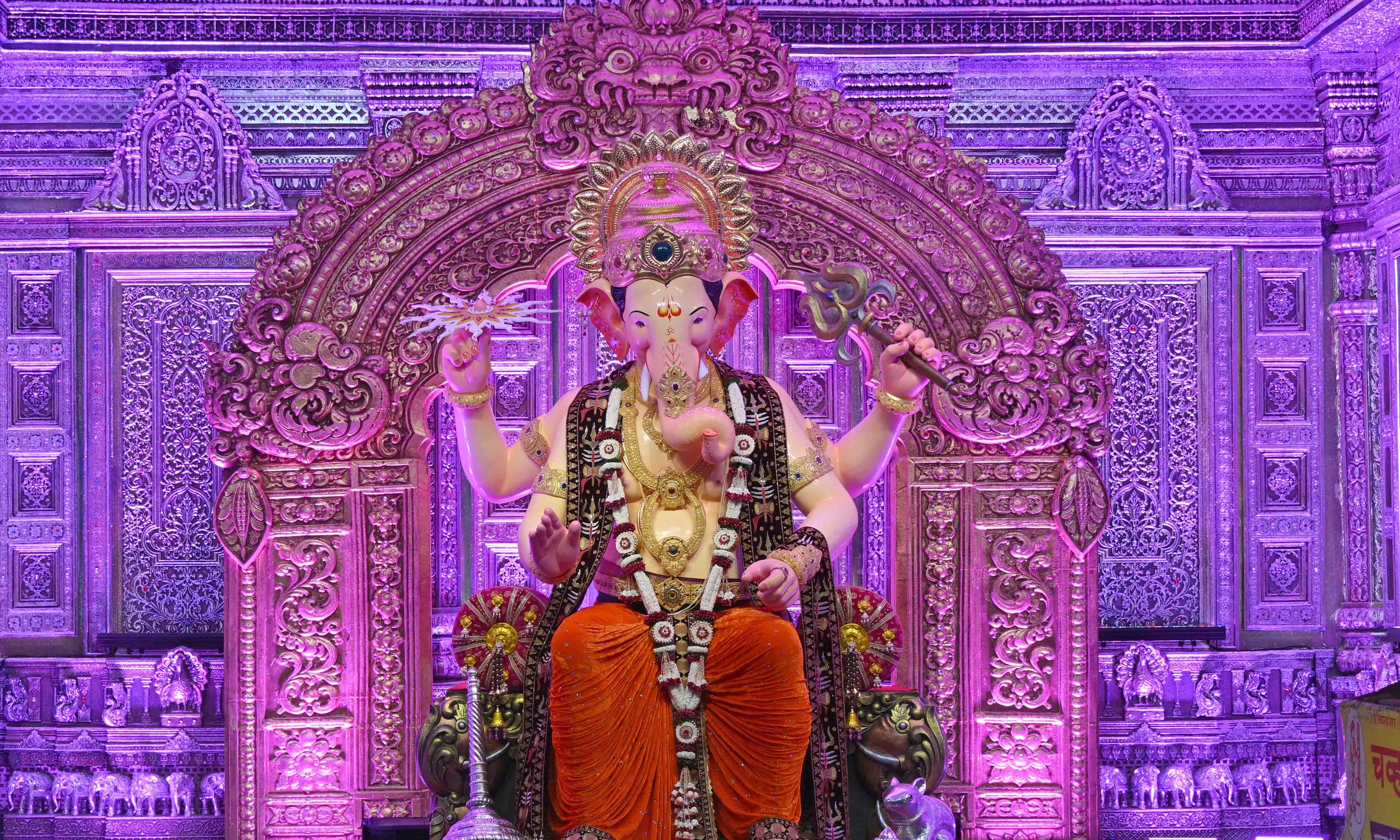 Mumbai: Huge Crowd Gathers at Lalbaugcha Raja, Online Darshan From Sept 14 to 25