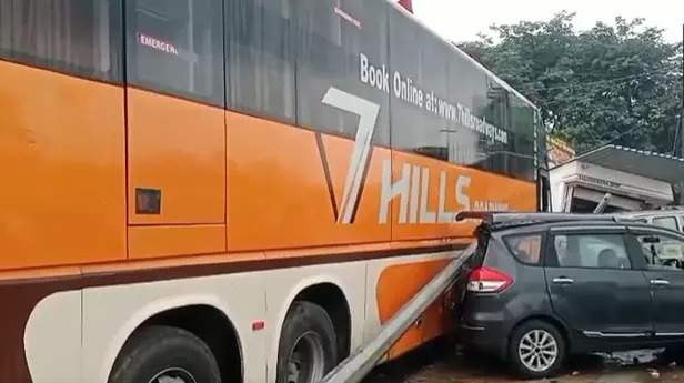 One Killed, Several Injured as Bus Crashes into Vehicles, Hotel at Shamshabad One Killed, Several Injured as Bus Crashes into Vehicles, Hotel at Shamshabad
