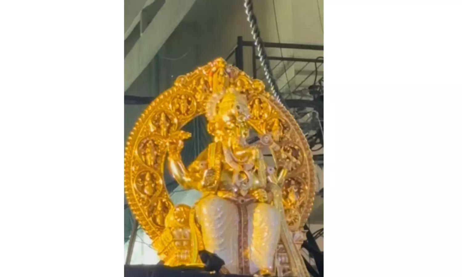 Hyderabad: 24K Gold Plated, 3.83 Lakh American Diamond-studded Ganesh Idol Draws Special Attention Hyderabad: 24K Gold Plated, 3.83 Lakh American Diamond-studded Ganesh Idol Draws Special Attention