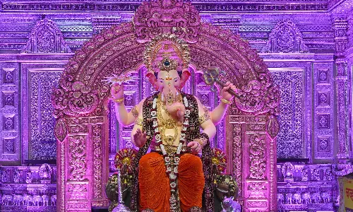 Maharashtra: Lalbaugcha Raja Immersion Marks End Of 21-Hour Procession