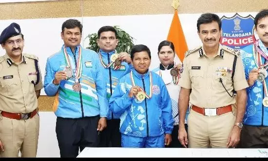 DGP CV Anand Felicitates Police Shooters For Bagging 15 Medals In Two Meets DGP CV Anand Felicitates Police Shooters For Bagging 15 Medals In Two Meets
