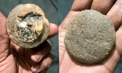 2,000-Year-Old Terracotta Dabber Found in Nalgonda
