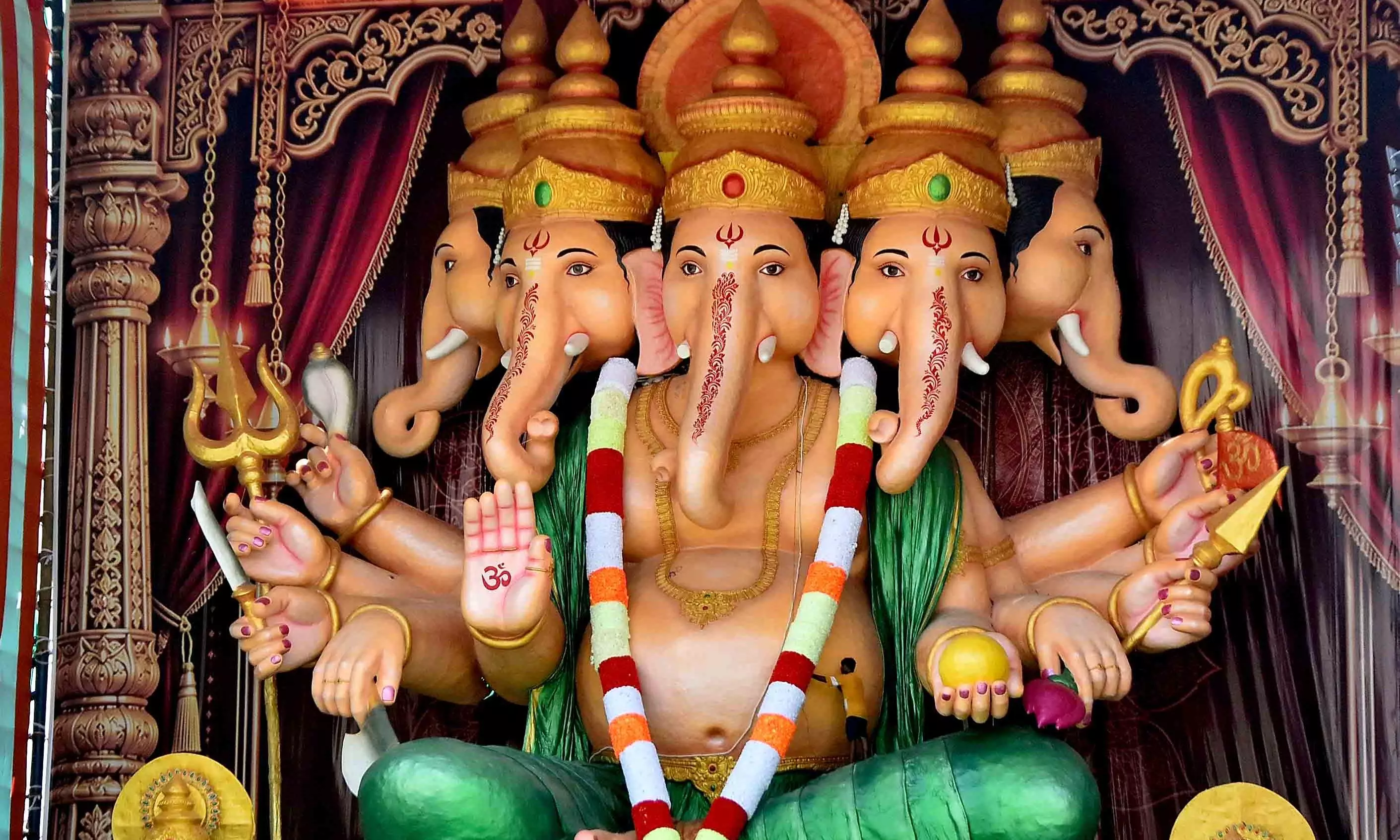 72-Ft Clay Ganesha in Vijayawada Enters World Records 72-Ft Clay Ganesha in Vijayawada Enters World Records