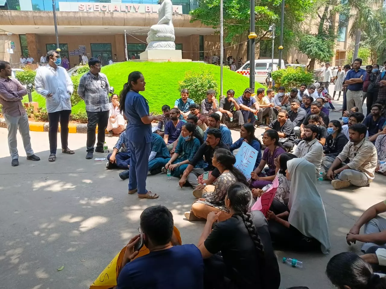NIMS PG Doctor Gets Death Threat; RDA Boycotts Duties NIMS PG Doctor Gets Death Threat; RDA Boycotts Duties