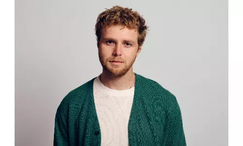 Alex Warren Joins Star-studded Abu Dhabi Grand Prix Line-up