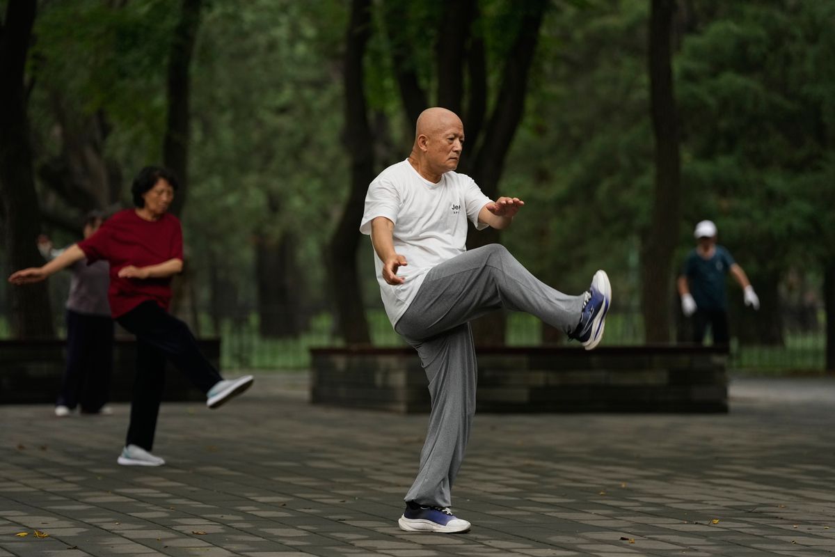 Tai Chi Practitioners Seek Balance and Well-Being in Fast-Paced Beijing
