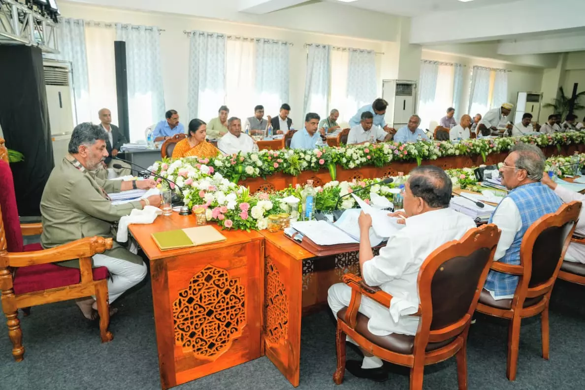 DKS To Take Cabinet Beyond Bengaluru, Plans 10-12 Meetings Across State DKS To Take Cabinet Beyond Bengaluru, Plans 10-12 Meetings Across State