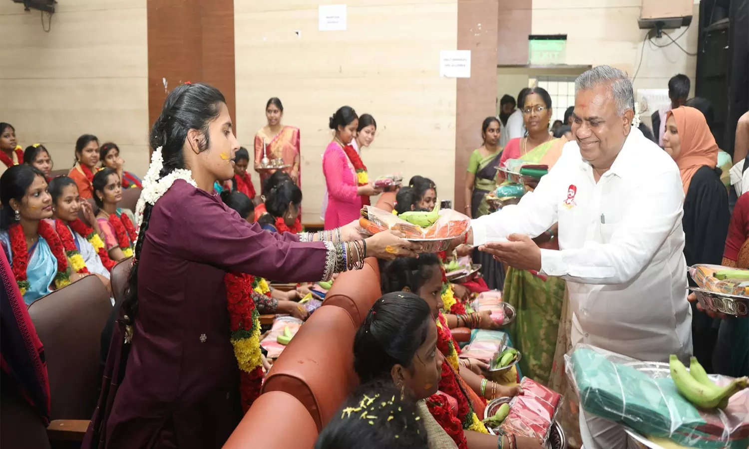 TN Govt Conducts Community Baby Shower For 100 Women TN Govt Conducts Community Baby Shower For 100 Women