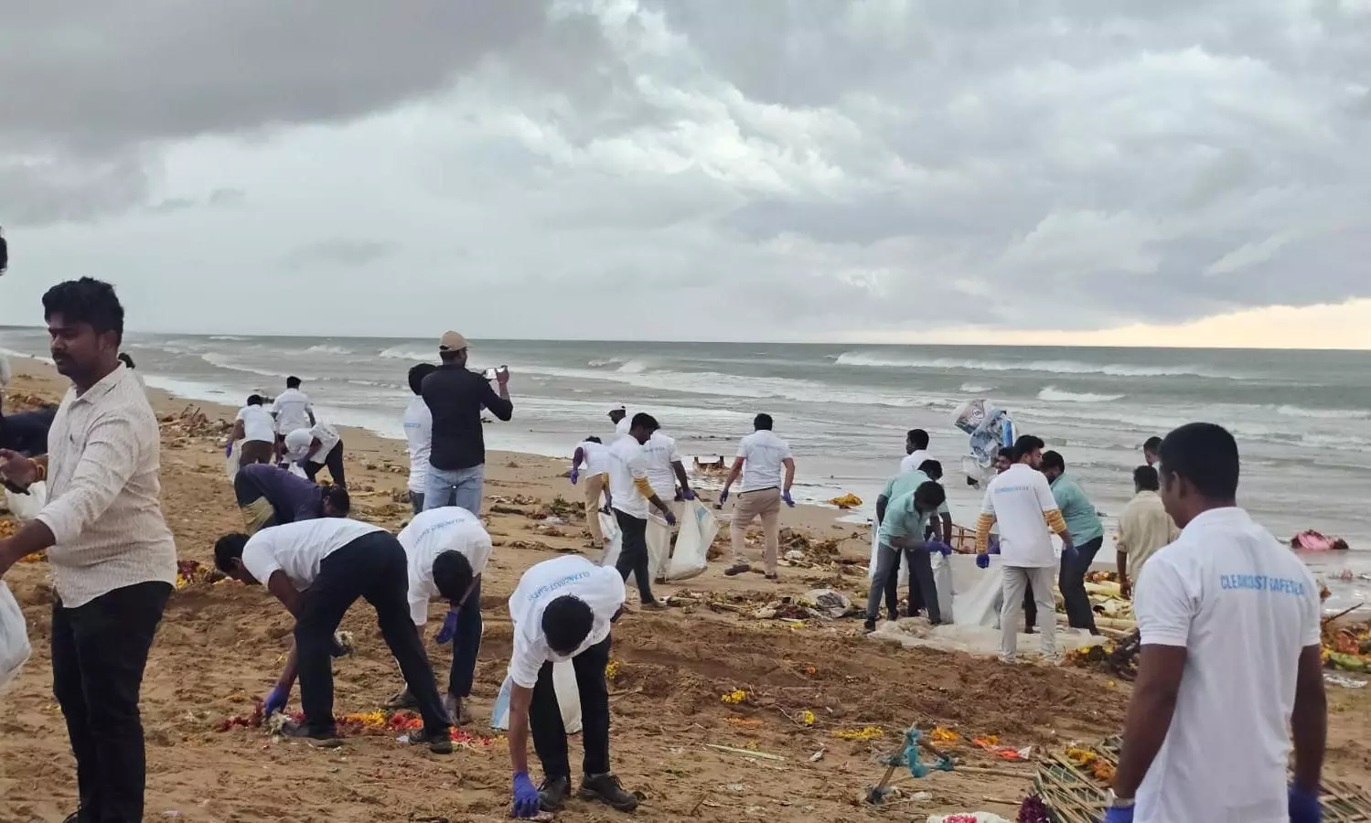 Clean Coast Vital For Future Generations: MoEF Representative Clean Coast Vital For Future Generations: MoEF Representative